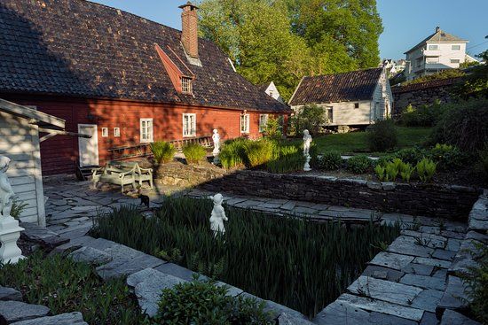 Damsgard Country Mansion